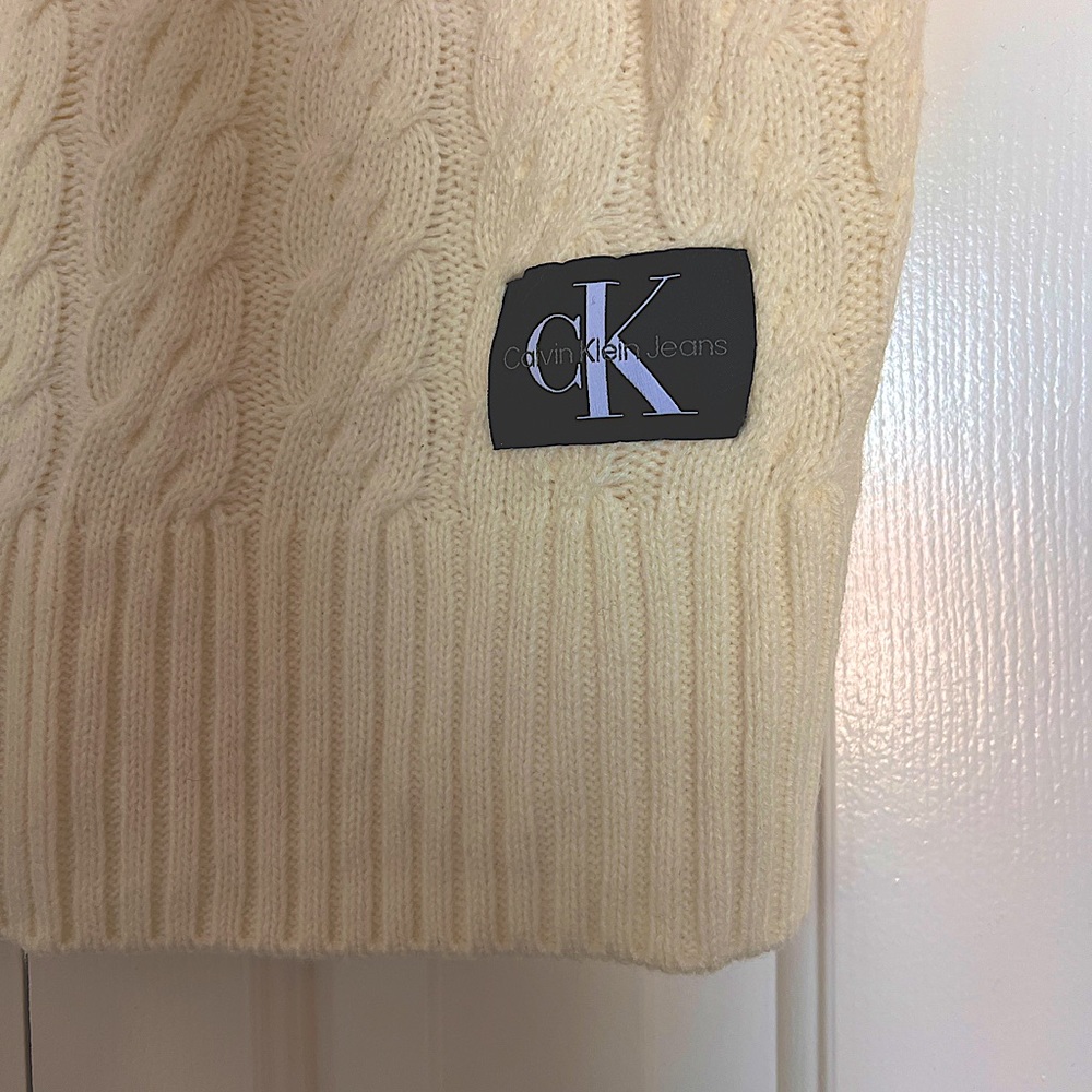 Oversized Calvin Klein sweater!